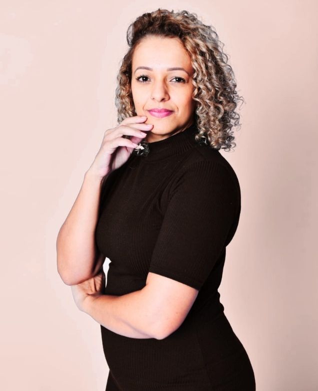 Lilian Mara, psicóloga clínica especializada em emagrecimento emocional e autoestima feminina
